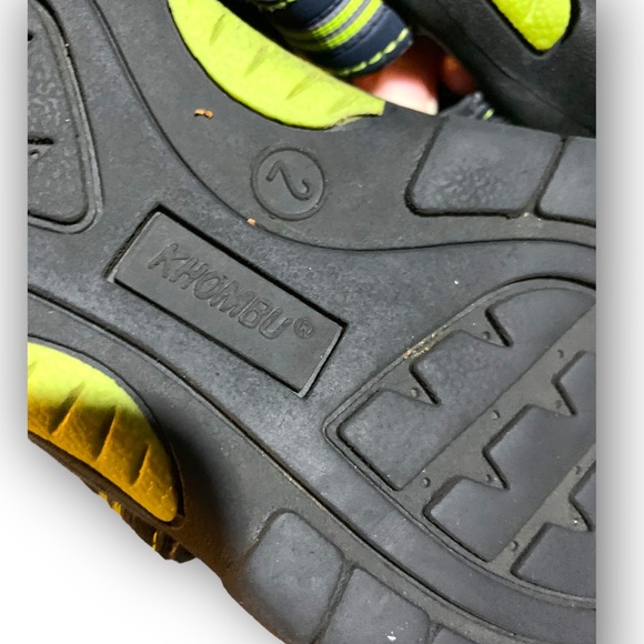 Khombu • Black No-Tie Sandals • Youth Slides Size: 2 - Picture 4 of 6